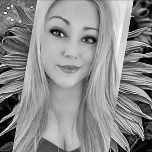 Meet your Posher, Jenn